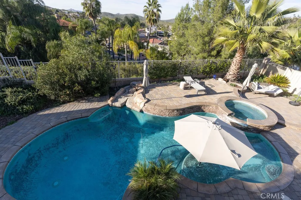 63 Volta Del Tintori Lake Elsinore, CA 92532