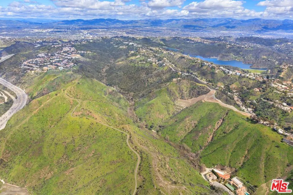 1 Senderos Canyon Bel Air, CA 90077