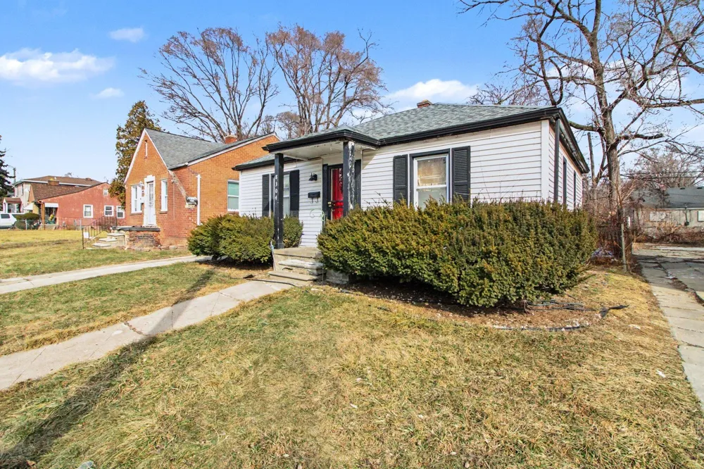 8304 Robson Street Detroit, MI 48228