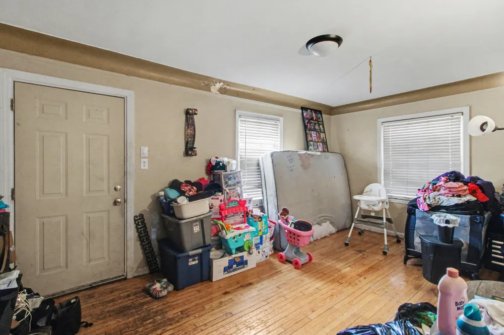 8304 Robson Street Detroit, MI 48228
