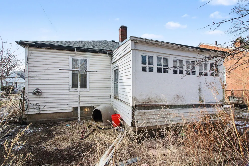 8304 Robson Street Detroit, MI 48228