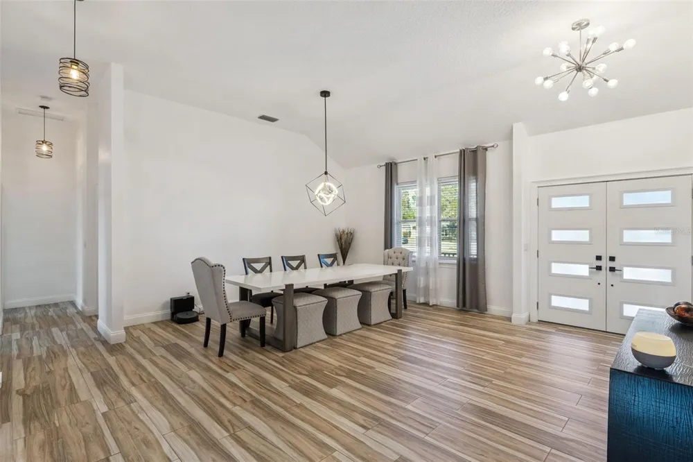 32345 WOLFS TRAIL Sorrento, FL 32776