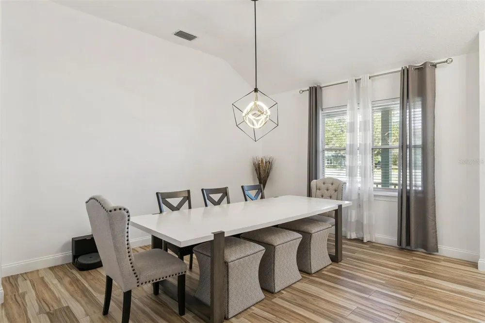 32345 WOLFS TRAIL Sorrento, FL 32776