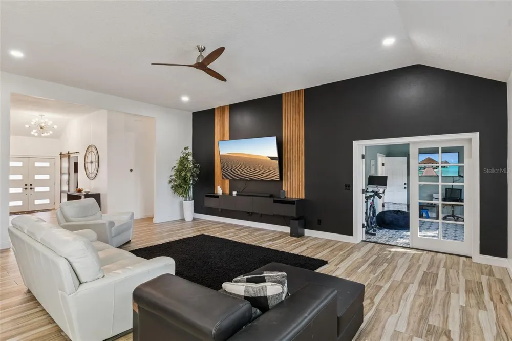 32345 WOLFS TRAIL Sorrento, FL 32776