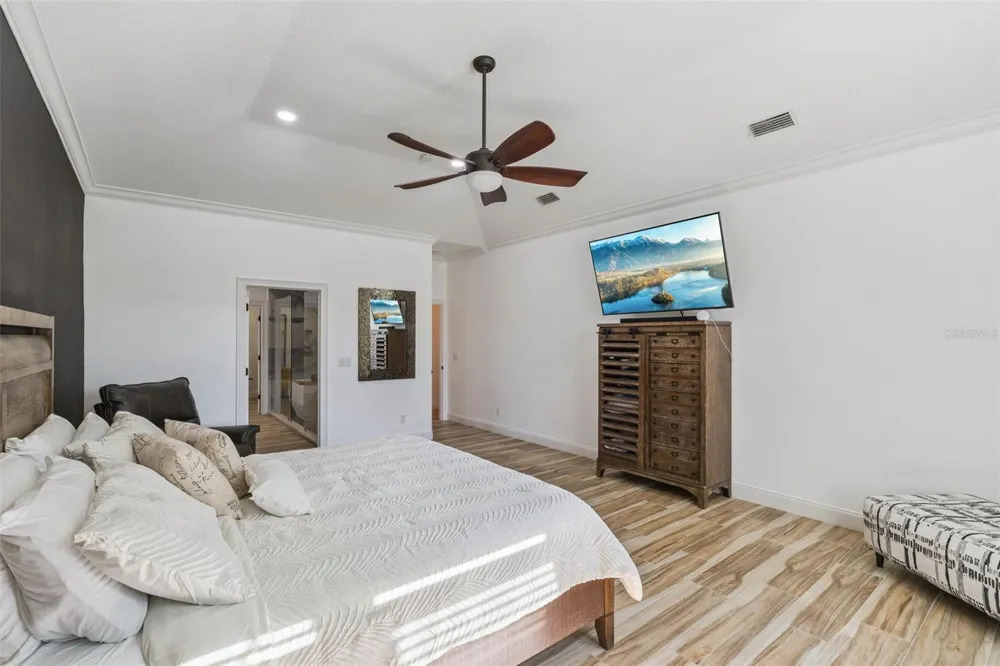 32345 WOLFS TRAIL Sorrento, FL 32776