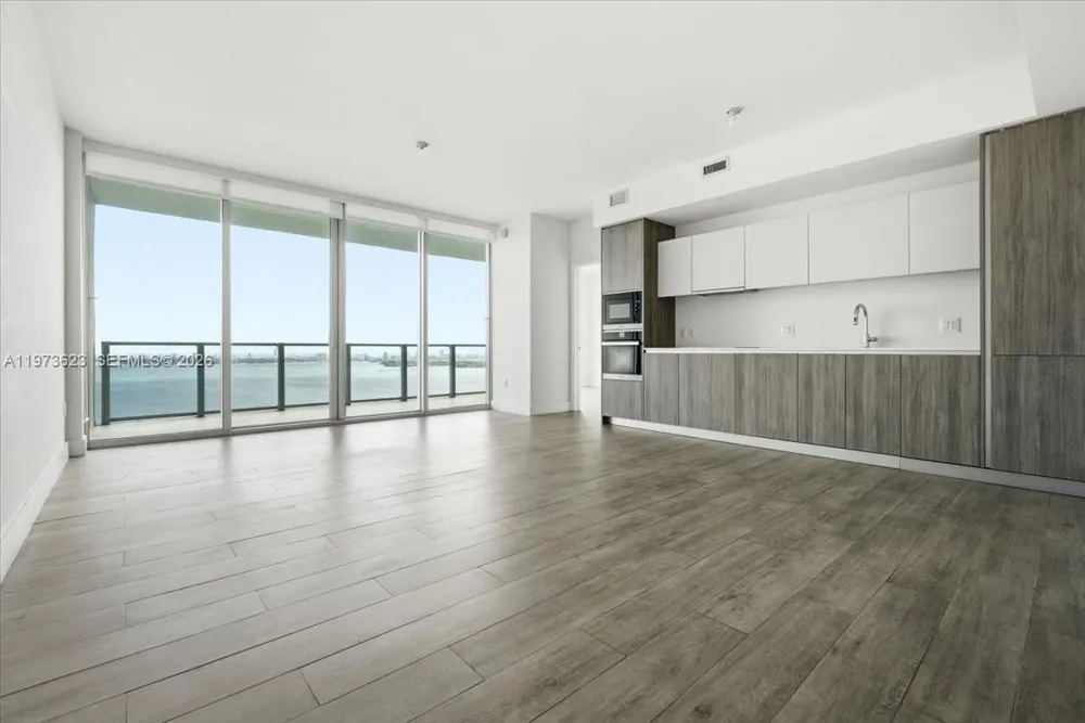 2900 NE 7th Ave #3004 Miami, FL 33137