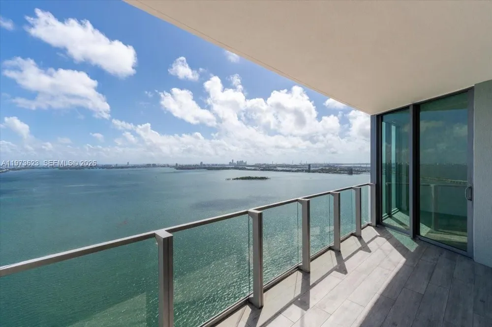 2900 NE 7th Ave #3004 Miami, FL 33137