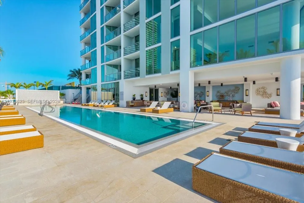 2900 NE 7th Ave #3004 Miami, FL 33137