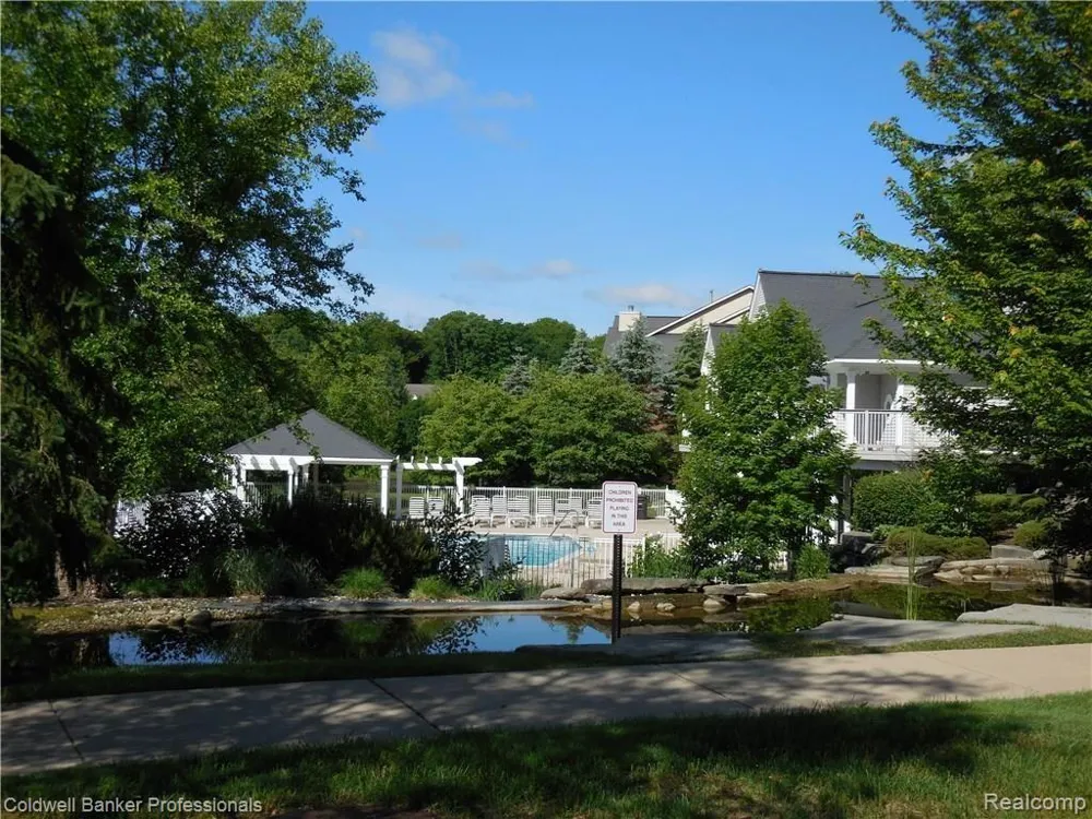 49554 GLACIER S Northville Township, MI 48168