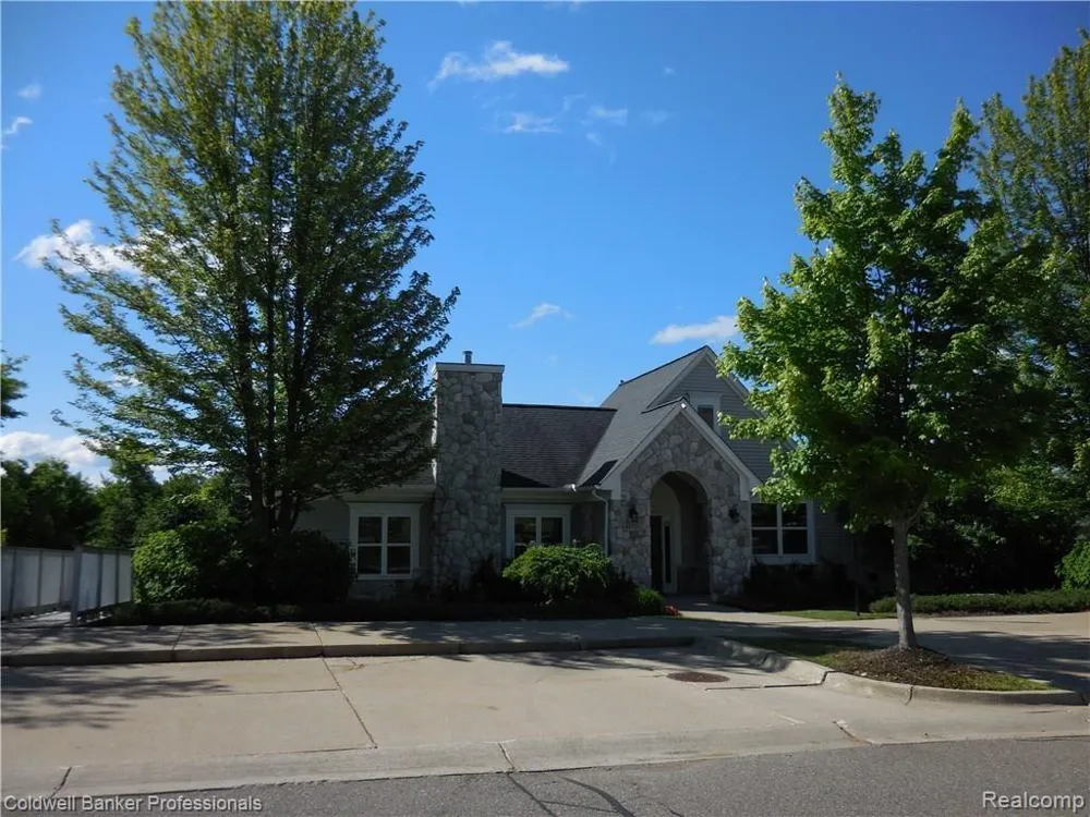 49554 GLACIER S Northville Township, MI 48168