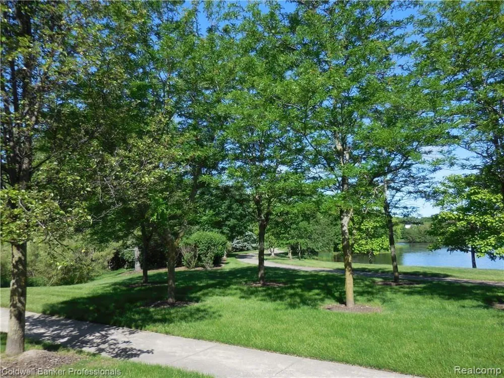 49554 GLACIER S Northville Township, MI 48168