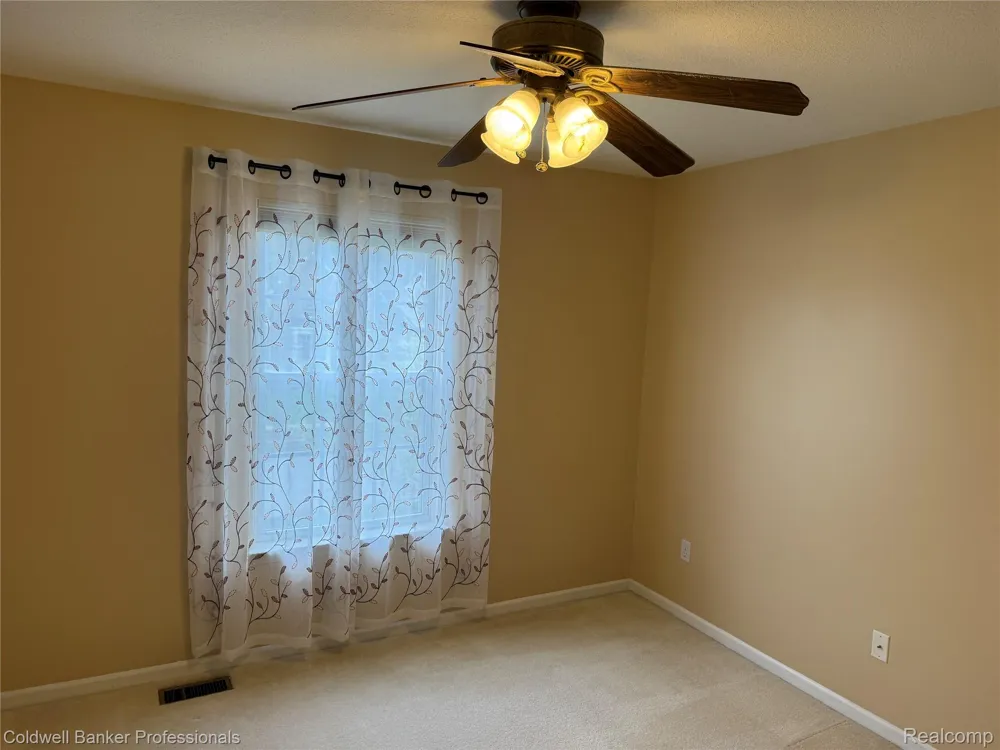 49554 GLACIER S Northville Township, MI 48168