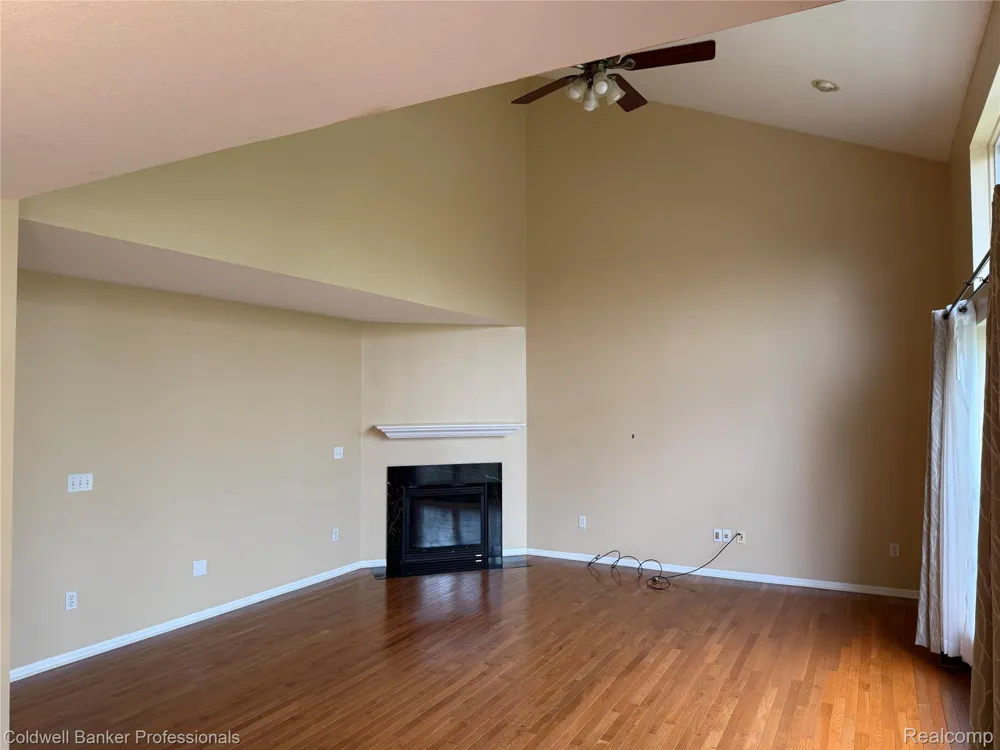 49554 GLACIER S Northville Township, MI 48168