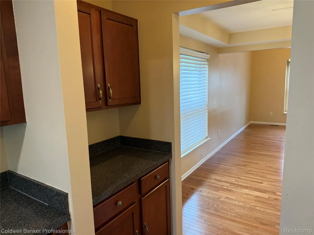 49554 GLACIER S Northville Township, MI 48168