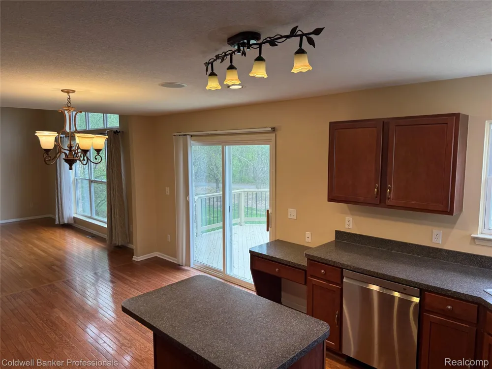 49554 GLACIER S Northville Township, MI 48168