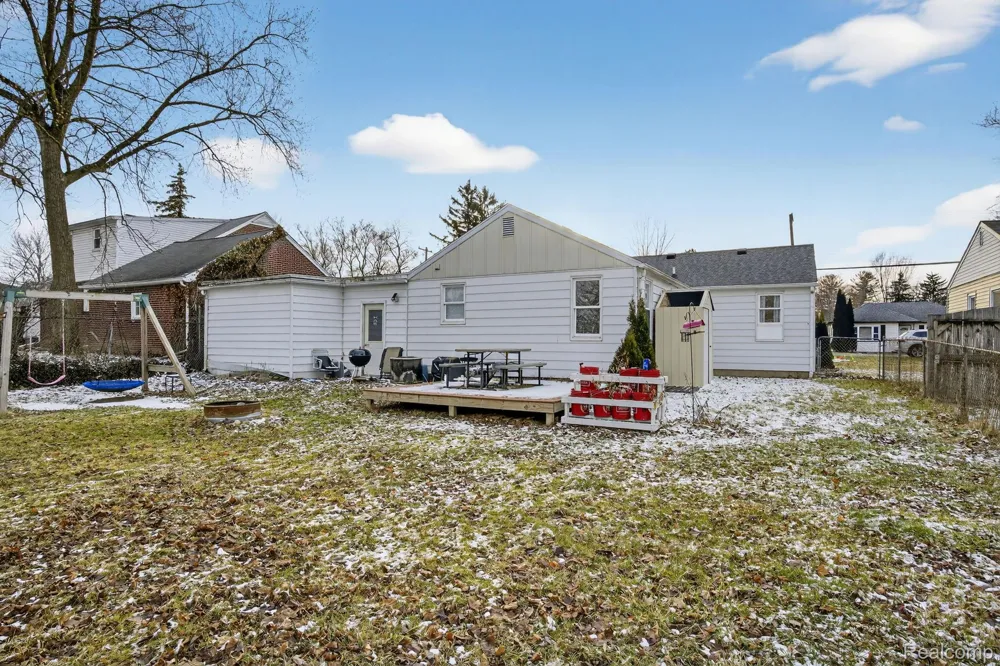 3066 Schaefer Street Carrollton Township, MI 48604