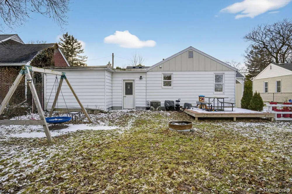 3066 Schaefer Street Carrollton Township, MI 48604