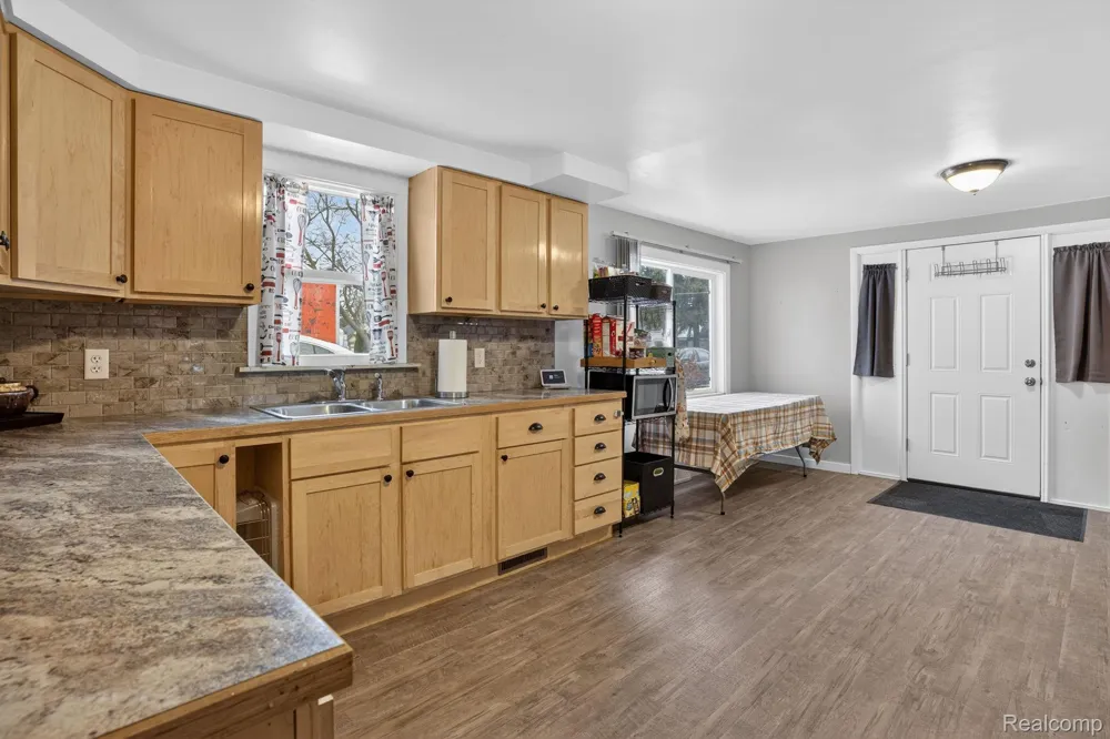 3066 Schaefer Street Carrollton Township, MI 48604