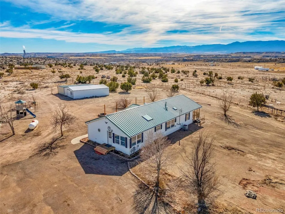340 12th Street Penrose, CO 81240