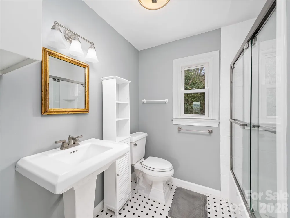 126 Wildflower Cove Drive Swannanoa, NC 28778