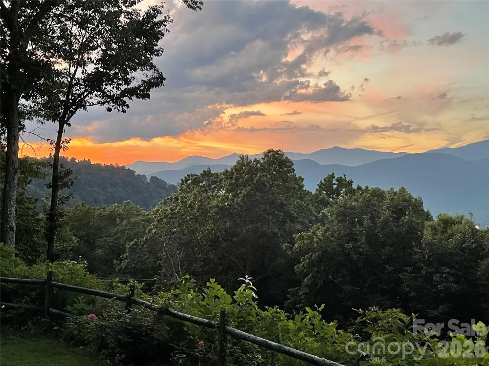 126 Wildflower Cove Drive Swannanoa, NC 28778