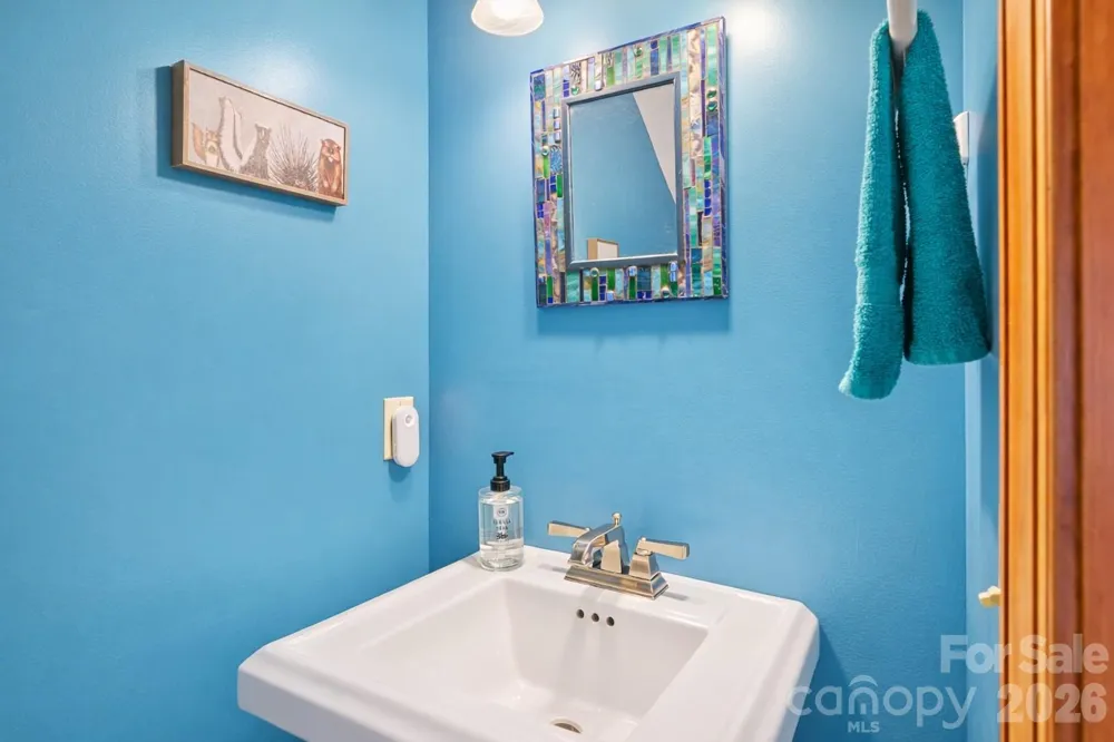 126 Wildflower Cove Drive Swannanoa, NC 28778