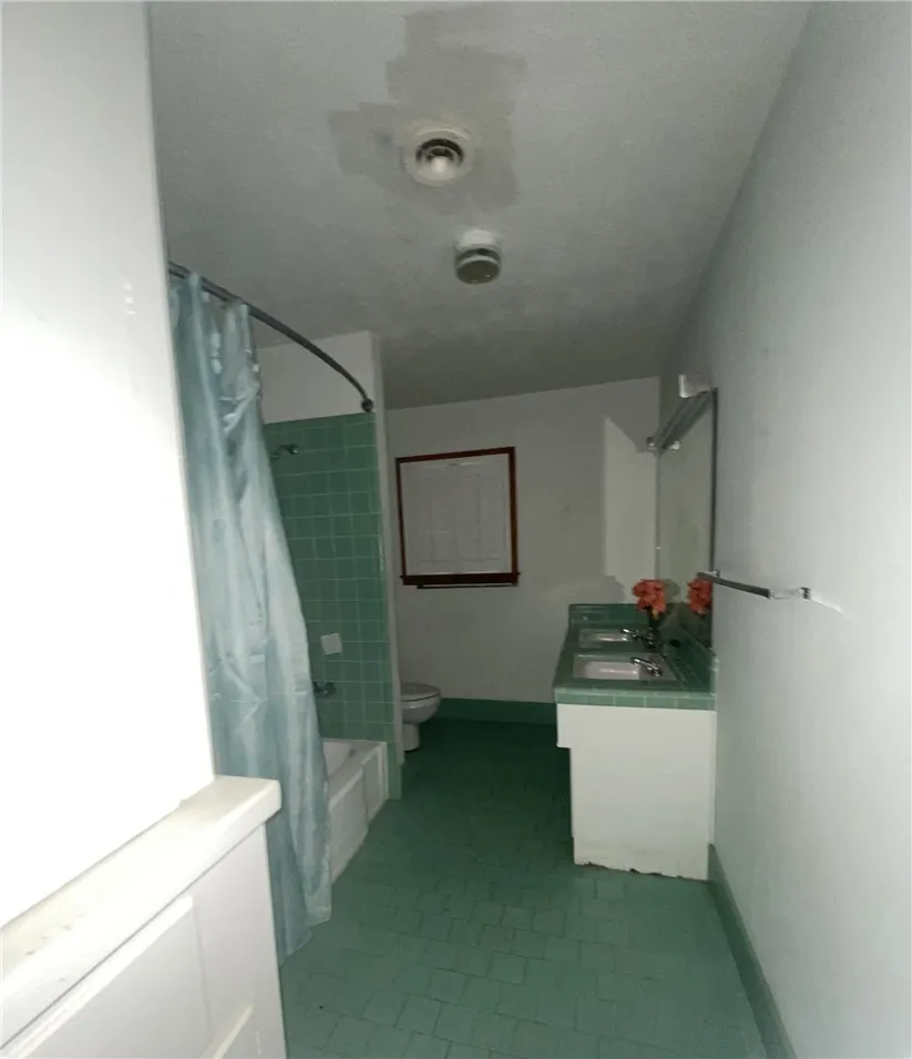 1119 Jefferson Street Alice, TX 78332