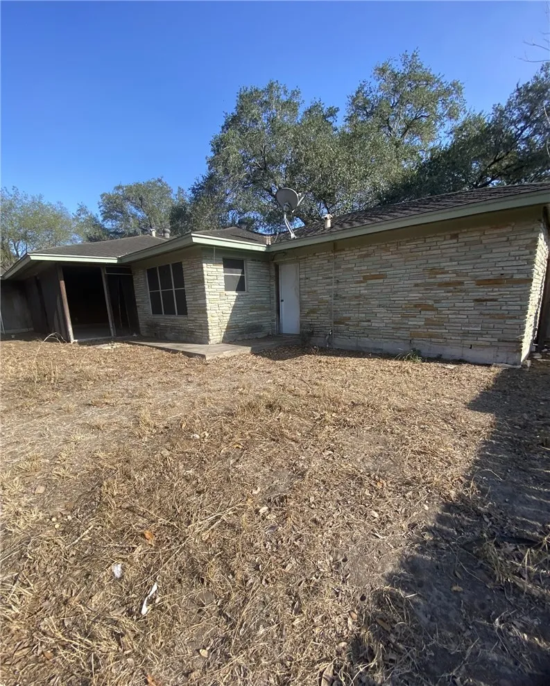 1119 Jefferson Street Alice, TX 78332