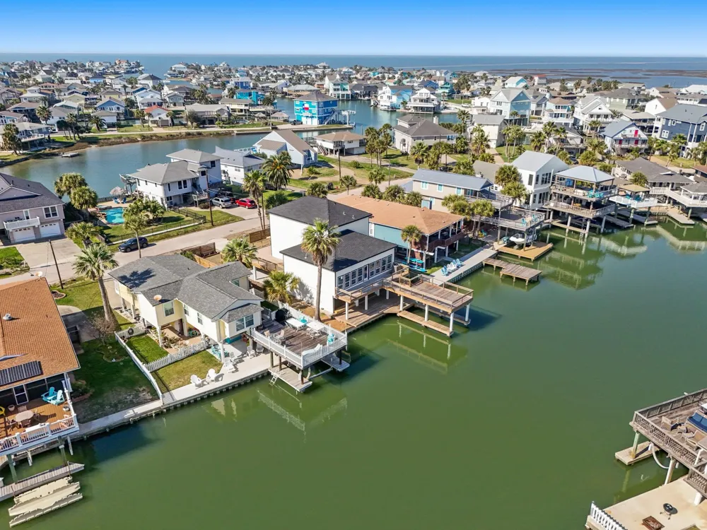16623 Jamaica Cove Road Jamaica Beach, TX 77554