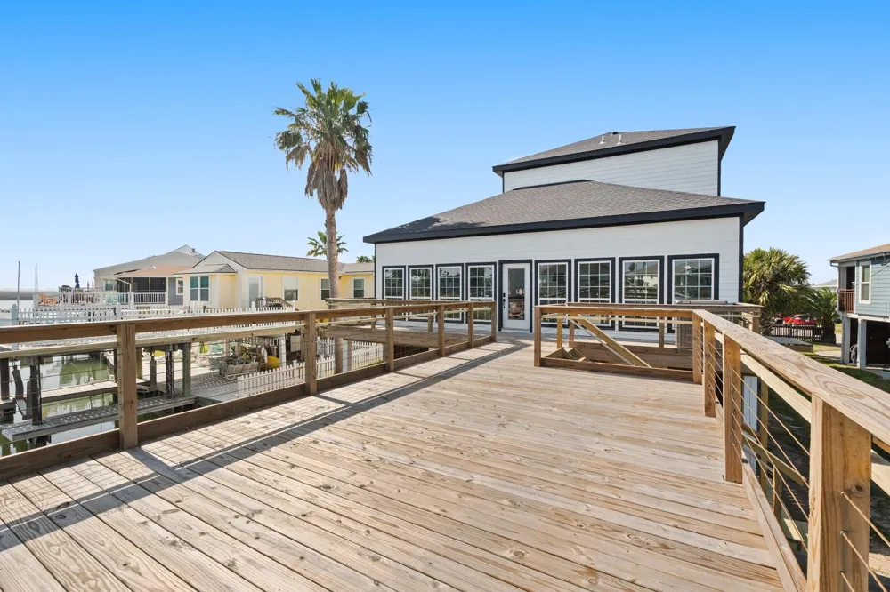 16623 Jamaica Cove Road Jamaica Beach, TX 77554