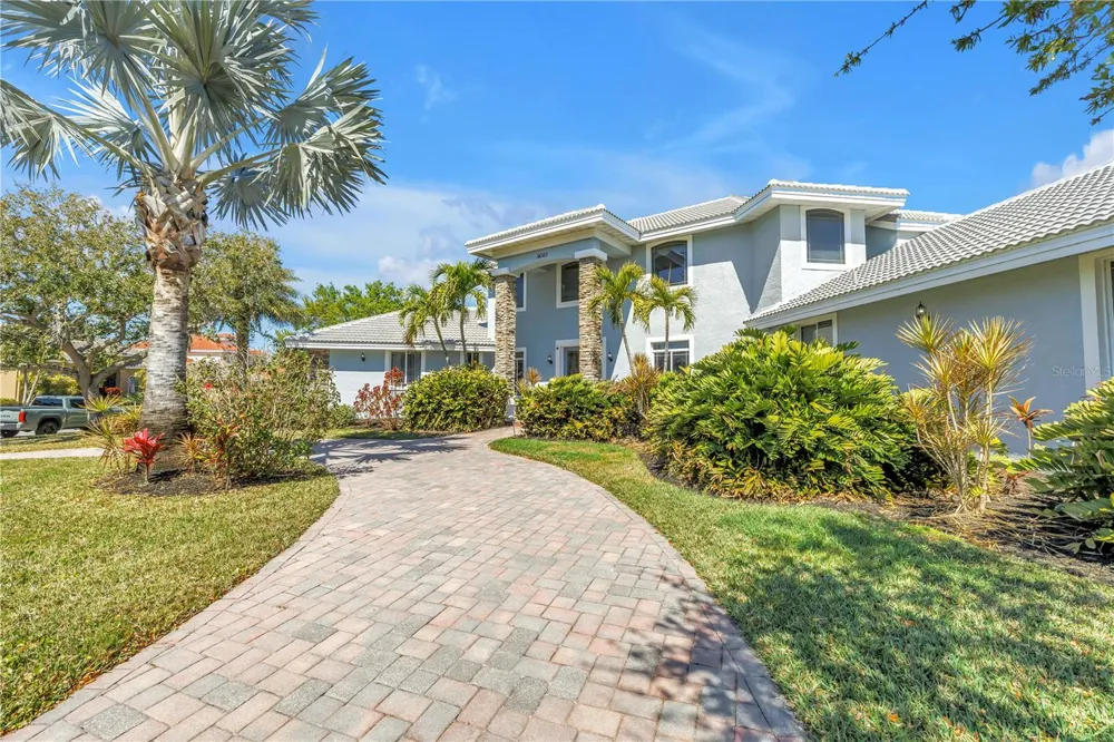 14365 EAGLE POINTE DRIVE Clearwater, FL 33762