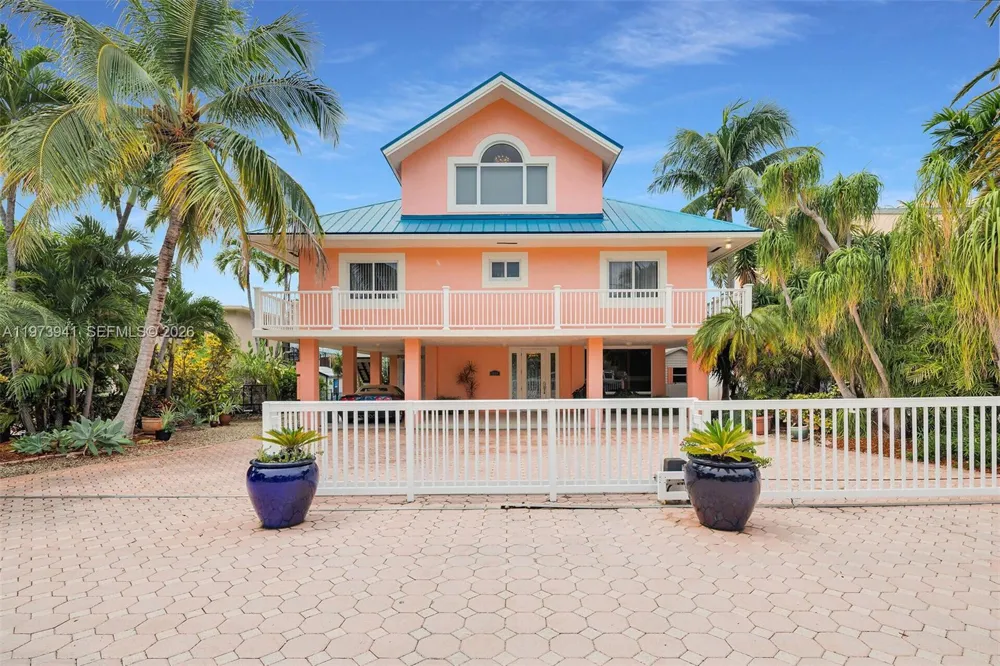 1218 Mockingbird Rd Key Largo, FL 33037