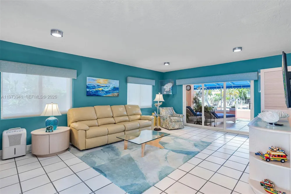 1218 Mockingbird Rd Key Largo, FL 33037