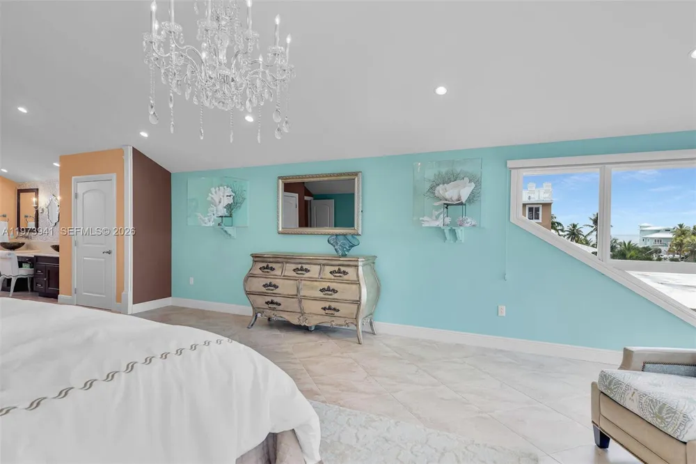 1218 Mockingbird Rd Key Largo, FL 33037