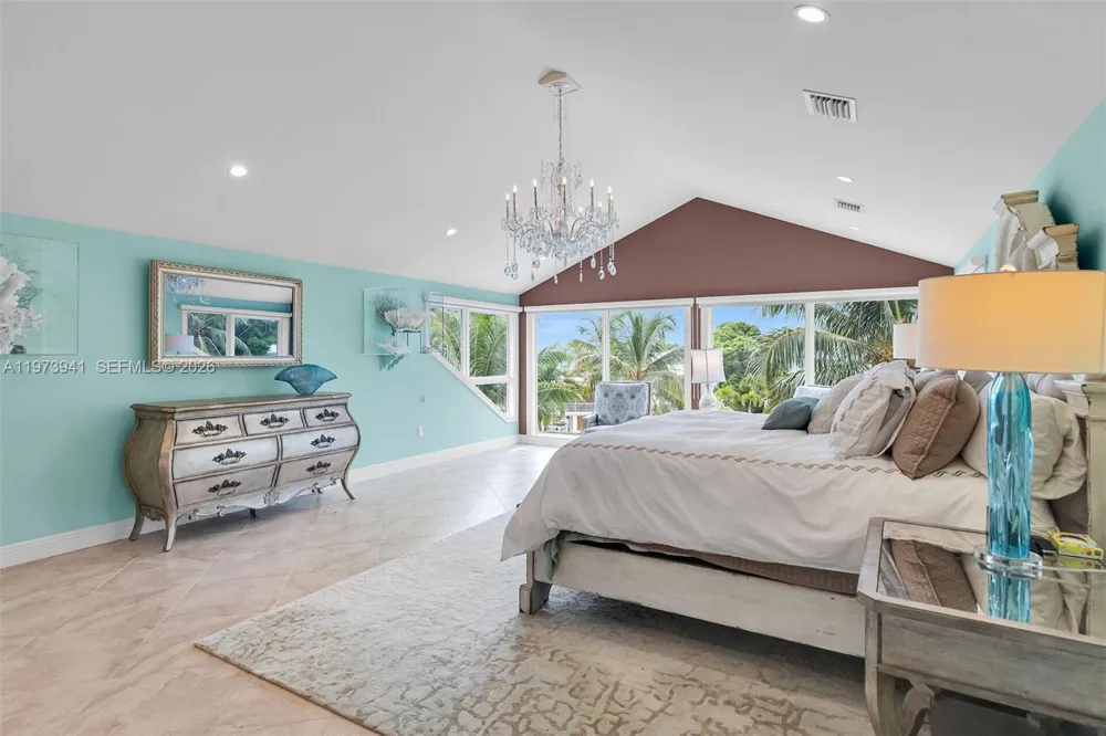 1218 Mockingbird Rd Key Largo, FL 33037