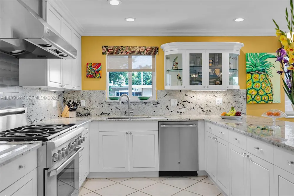 1218 Mockingbird Rd Key Largo, FL 33037