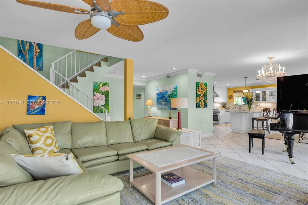 1218 Mockingbird Rd Key Largo, FL 33037