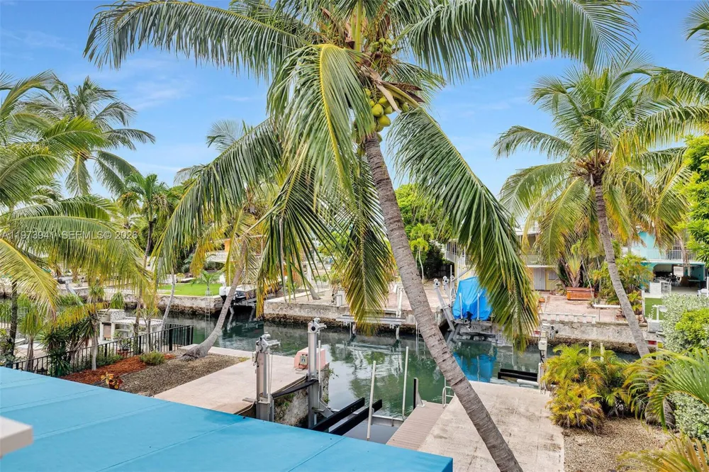 1218 Mockingbird Rd Key Largo, FL 33037