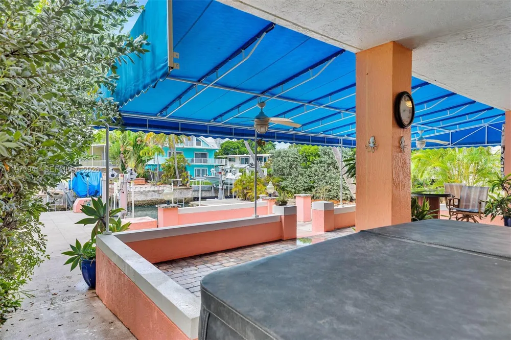 1218 Mockingbird Rd Key Largo, FL 33037