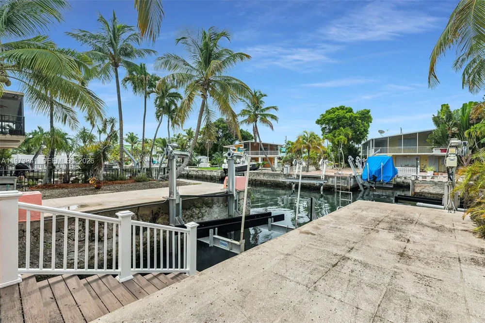 1218 Mockingbird Rd Key Largo, FL 33037