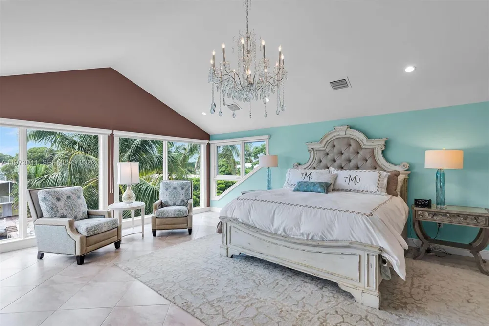 1218 Mockingbird Rd Key Largo, FL 33037