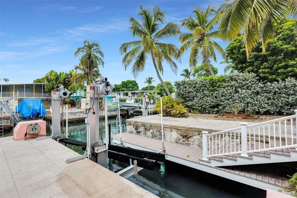 1218 Mockingbird Rd Key Largo, FL 33037
