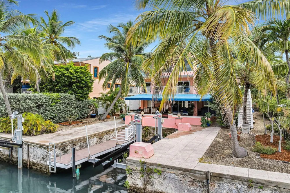 1218 Mockingbird Rd Key Largo, FL 33037