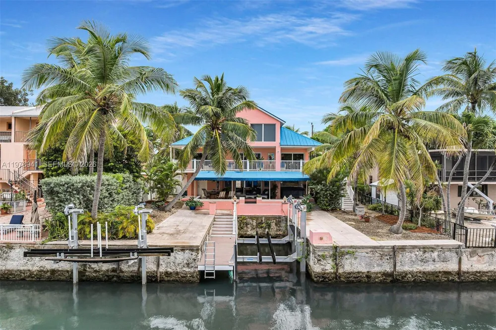 1218 Mockingbird Rd Key Largo, FL 33037