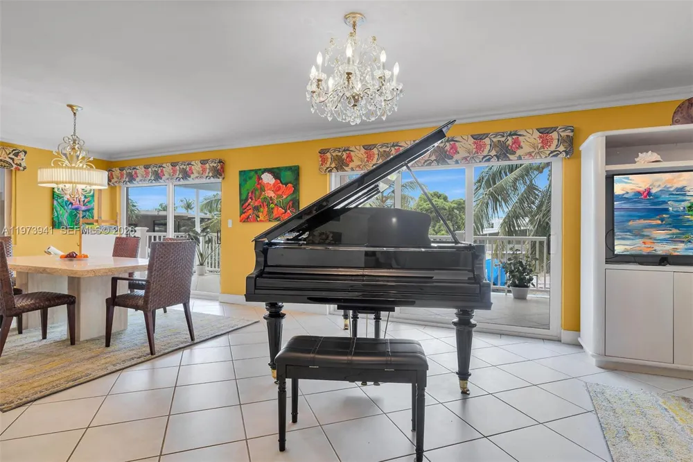 1218 Mockingbird Rd Key Largo, FL 33037