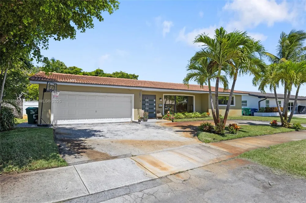 20375 NE 22nd Pl Miami, FL 33180