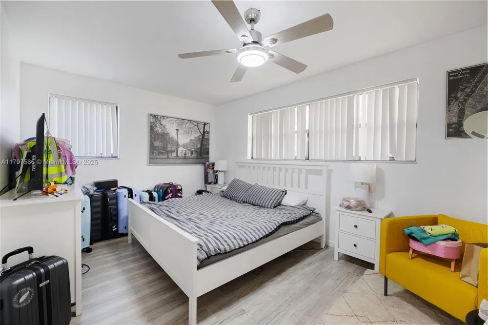 20375 NE 22nd Pl Miami, FL 33180