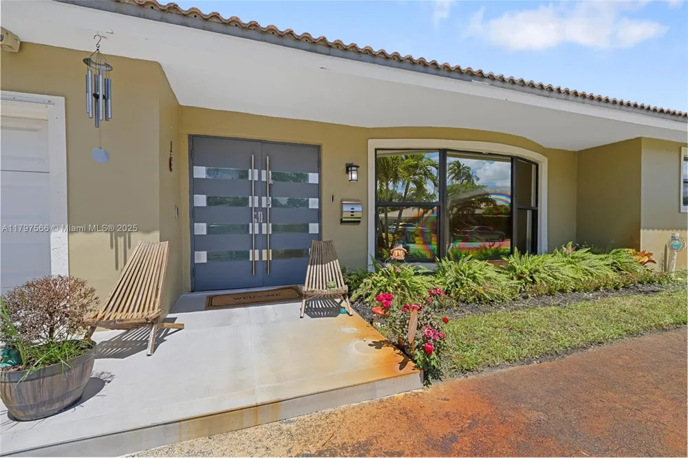 20375 NE 22nd Pl Miami, FL 33180