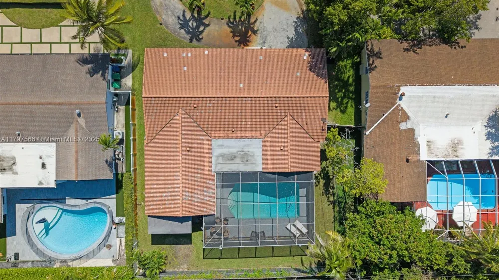 20375 NE 22nd Pl Miami, FL 33180