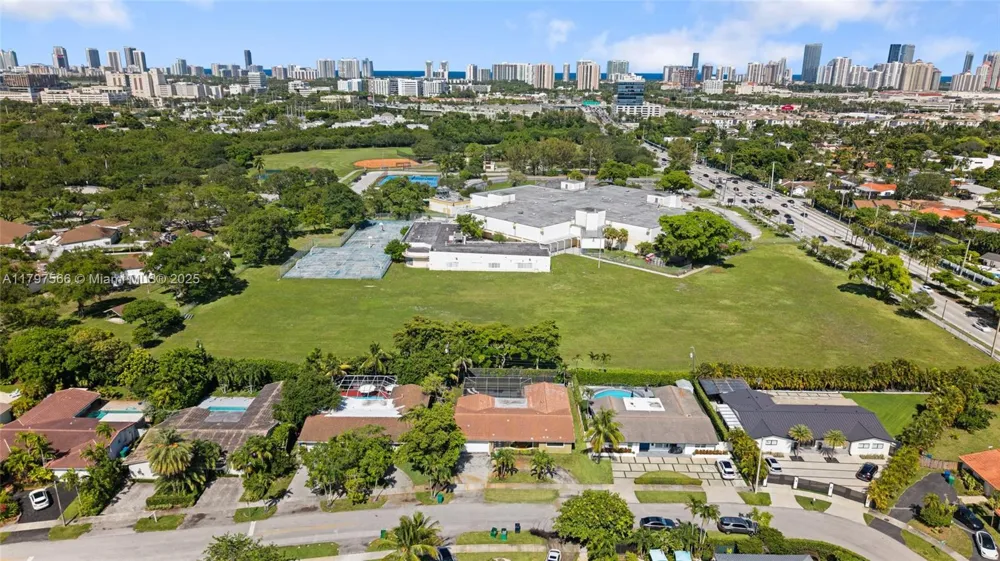 20375 NE 22nd Pl Miami, FL 33180